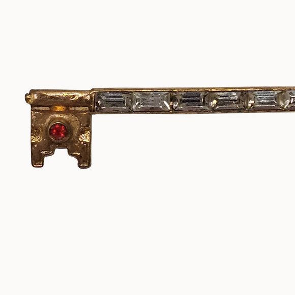 VTG Brooch Gold Tone Multi Color Rhinestone Skeleton Key Fairy Cottage Core Pin - Picture 4 of 10